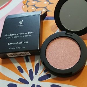 Younique Powder Blush (Limited Edition)